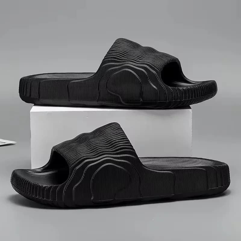 Unisex Couple Summer Soft Home Slippers Non‑Slip Flat Solid‑Color Sandals Flip‑Flops for Men Women Indoor Bathroom Hotel Household Footwear