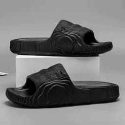 Unisex Couple Summer Soft Home Slippers Non‑Slip Flat Solid‑Color Sandals Flip‑Flops for Men Women Indoor Bathroom Hotel Household Footwear