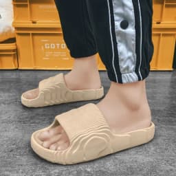 Unisex Couple Summer Soft Home Slippers Non‑Slip Flat Solid‑Color Sandals Flip‑Flops for Men Women Indoor Bathroom Hotel Household Footwear
