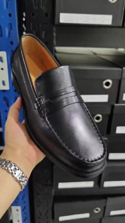 Men's Calf Leather Loafers Breathable Slip-On Casual Moccasins Cowhide Shoes Comfortable Fashion Footwear for Everyday Use