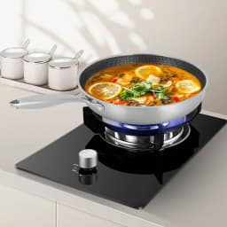 Lightweight Pan Wear-Resistant Wok Non-Stick Pan Easy to Clean Safe Handle for Gas Stoves Ceramic Stoves
