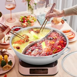 Silver 28cm Stainless Steel Double-Flavor Hot Pot With Cover Shabu Shabu Pot with Glass Lid For Kitchen Restaurants Homes