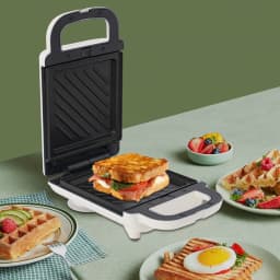Electric Waffles Maker Sandwich Non-stick Skillet Waffle Baking Pan Double-side Heating Bread Roaster White for Home