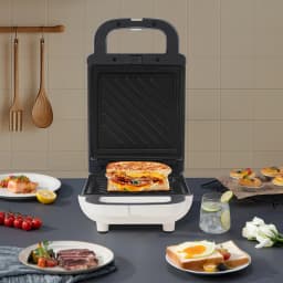 Electric Waffles Maker Sandwich Non-stick Skillet Waffle Baking Pan Double-side Heating Bread Roaster White for Home