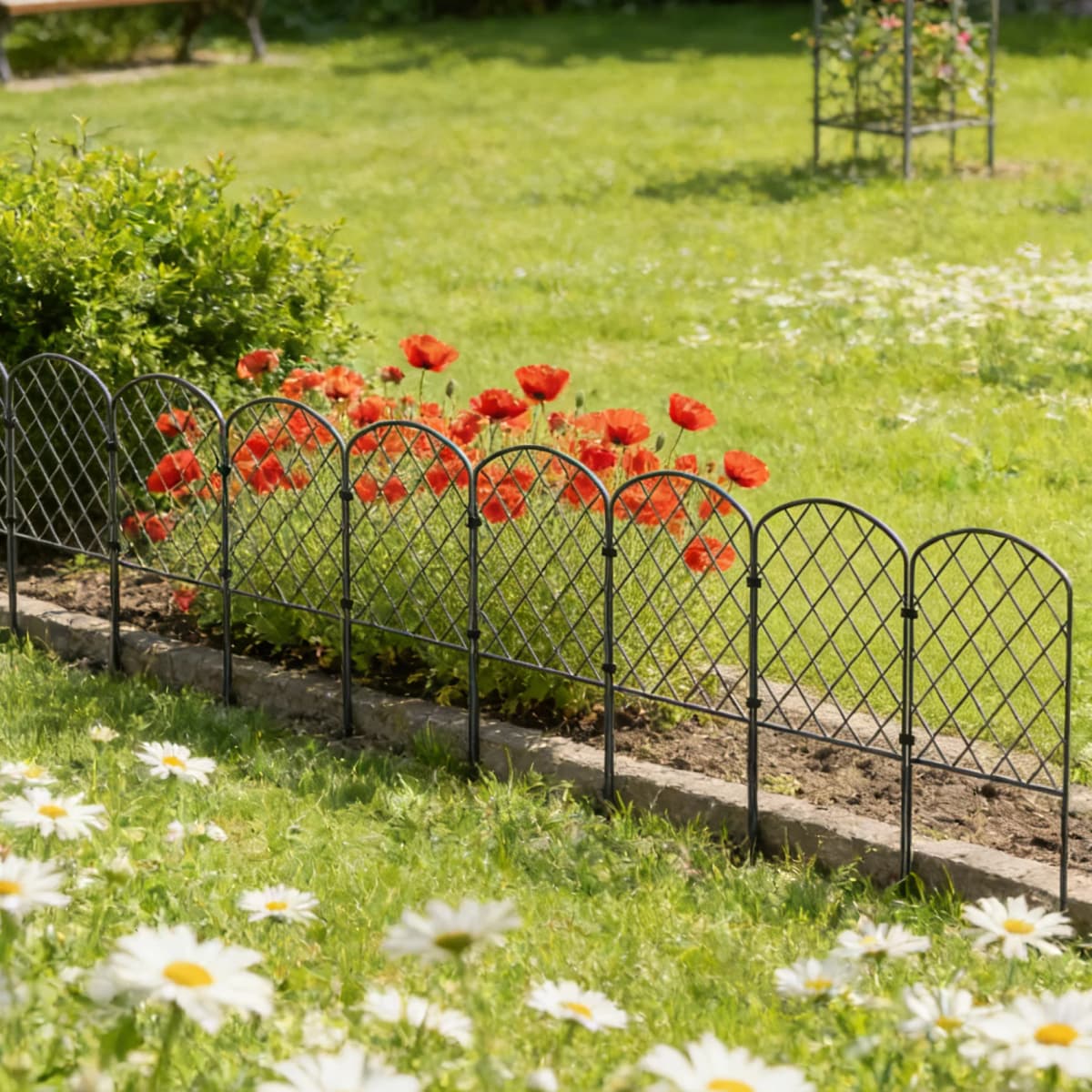 10pcs Metal Garden Fence Panels Decorative Garden Fence Animal Barrier Iron Fence Panels 61x33x6cm Diamond