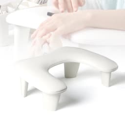 Nail Hand Pillow PU Material Hand Pillow Manicure Tilt Design Stand Portable Removable Stand, for Nail Art Shops and DIY Nails