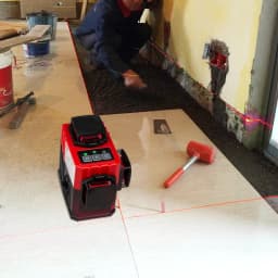 Kaitian Niveau Laser Level Self Leveling Lithium Battery Professional High Precision Red 3D Cross 12 Line 360 Laser Level Tripod