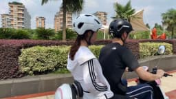 WEST BIKING Couple Bicycle Reflective Helmet Electric Scooter MTB Cruisers Bike Motorcycle Men Women CE Certified Cycling Helmet