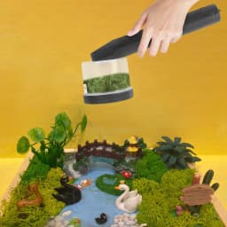 Mini Grass Flocking Applicator Electrostatic Garden Landscape Grinding Device with 20g Static Grass 2 Sieves And Adhesive Brush