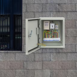 Safe Protection IP50-55 Distributor Cabinet 25*15*30cm With Removable Mounting Plate and Safety Lock Grounding Screws
