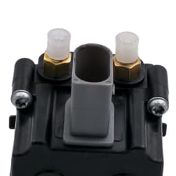 Suspension Air Ride Supply Solenoid Valve for BMW X5 2007-2013 37206789937 new