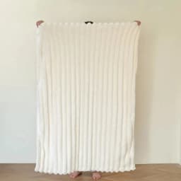 1pc Throw Blanket for Bed - 250GSM Soft & Warm Fluffy Blanket, Decorative Striped Blankets for Winter Nap / Sleep