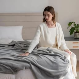 Good Nite Cuddle blanket Fluffy Fleece Day blanket for Adults Soft Sofa blanket Warm & Machine Washable Grey
