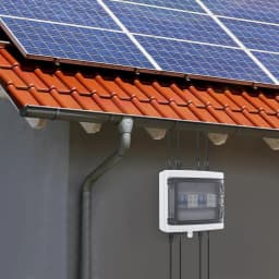 2-String Solar Combiner Box IP65 Rated w/25A Circuit Breaker 1000V DC Surge Protection for PV Systems, Solar Combiner Box