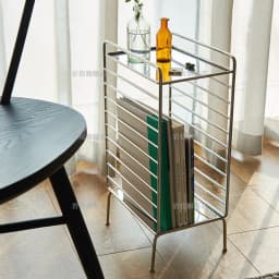 MOMO Scandinavian Iron Small Tea Table Sofa Side Table Creative Side Table Simple Bedside Small Side Table Modern Simple Shelf