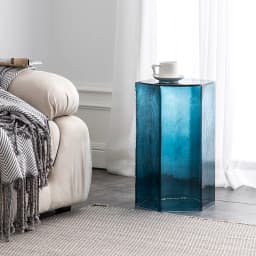 Nordic Light Luxury Glass Coffee Table Living Room Simple Modern Small Apartment Bedside Coffee Table Decoration Ornaments