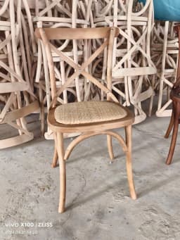 Scandinavian Farmhouse Style Rattan Dining Chair Wooden Seat Crossbar Design Comfortable Modern Cottage Aesthetic
