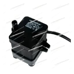 Universal 8W Submersible Water Pump - HM-100 AC Chiller Pump for Cooling Fans & Air Conditioning Systems 100 0.8m 380L 8W