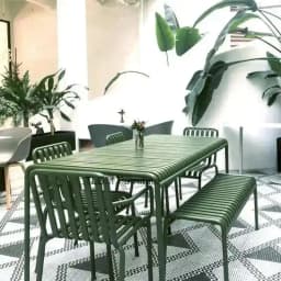 Modern Simple Courtyard Outdoor Tables and Chairs Milk Tea Shop Cafe Wrought Iron Color Outdoor Tables and Leisure Beach Chairs