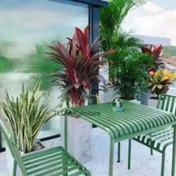 Modern Simple Courtyard Outdoor Tables and Chairs Milk Tea Shop Cafe Wrought Iron Color Outdoor Tables and Leisure Beach Chairs