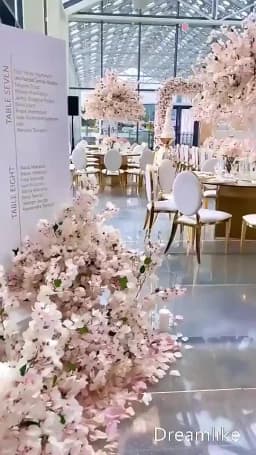 78pcs)factory gold metal chiavari chair hotel metal dining table set for wedding and event