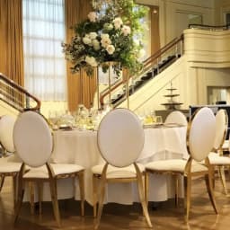78pcs)factory gold metal chiavari chair hotel metal dining table set for wedding and event