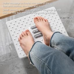 1pcs Step Foot Stool Under Desk Massage Pedal Relieves Tired Feet Anti Cross Legs for Office Home Desk Ergonomic Foot Rest
