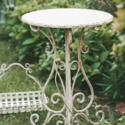 Outdoor Metal Iron Round Side Table Vintage White Finish Rustic Garden Table Decorative Balcony Accent Patio Flower Rack