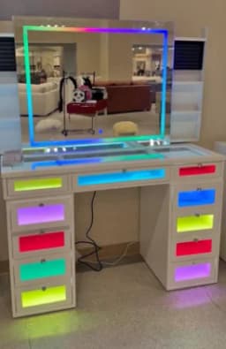 New Luxury Colorful Dressing Table White Dresser with Makeup Mirror Vanity Led Light 13 Drawers Modern Bedroom Set Wholesale