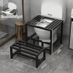 The toilet seat is changed to a squatting toilet squatting pit artifact. The toilet seat is changed to a squatting toilet