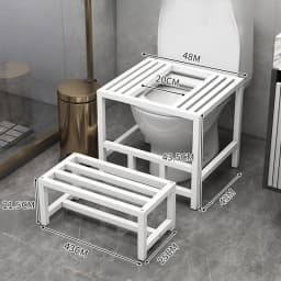 The toilet seat is changed to a squatting toilet squatting pit artifact. The toilet seat is changed to a squatting toilet