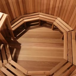Large Solid Wood Outdoor Hot Tub, Round Bathtub, 6-Person Hot Tub Made of Fired Wood