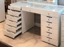 White Black Affordable Hollywood Style Glass Top Makeup Vanity Desk Dressing Table with Chair and LED Mirror