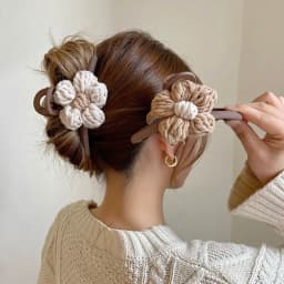New Fashion Woolen Flower Hair Claw For Woman Elegant Hair Clips Barrette Crab Headband Ponytail Headwear Hair Accessories