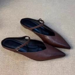 2026 New Style Pointed Toe Thick Heel Mule Shoes French Retro Single Buckle Strap Fashion Open Toe Low Heel Shoes