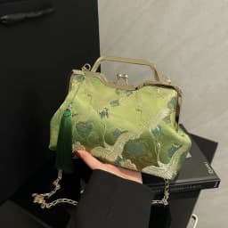 Elegant Vintage Lady Handbag Luxury Chinese Style Crossbody Bag Embroidery Tassels Design Shoulder Bag for Women