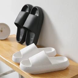 Home-use men's and women's thick-soled couple's household quiet-sounding bathroom slip-on shoes with a feces-sensing feature