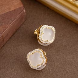 Elegant and sweet diamond-encrusted zircon imitation chalcedony four-leaf clover non-pierced ear clips high-end commuter earring
