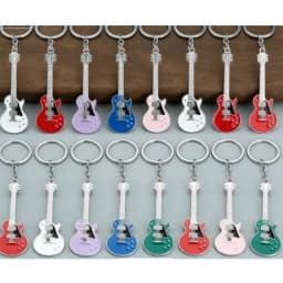 10-100Pcs Creative Musical Instrument Pendant Event Gift Bag Pendant Metal Lacquer Guitar Keychain