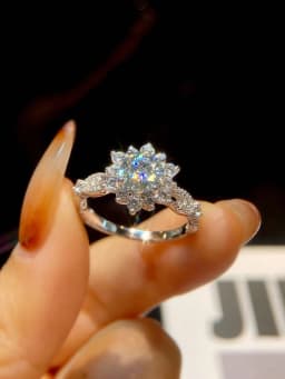 Fashion 1CT Certified Moissanite Diamond Flower Engagement Ring for Women's Daily Party Personalized Luxury High Quality Jewelry