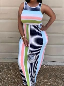 Large sleeveless round neck striped dress with fashionable print, sexy streetwear, hip hugging skirt for women