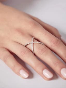 Fashion Simple Real Moissanite Diamond X shaped Ring for Women Party 925 Sterling Silver High Quality Fine Jewelry