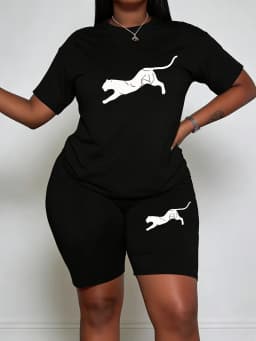 Women's Plus-Size Casual Shorts Set with Running Animal Pattern Print Design, Fashionable and Comfortable