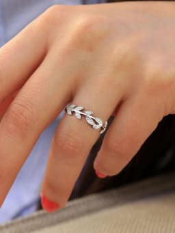 Real Moissanite Diamond Fashion Leaf Wedding Band Ring for Women's Daily Wear Anniversary Fashion Personalized Jewelry