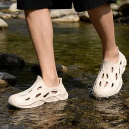 Comfort Thick Bottom Clogs Men Summer 2026 Breathable Hollow Out Waterproof Eva Sneakers Non Slip Man's Water Shoes Slippers