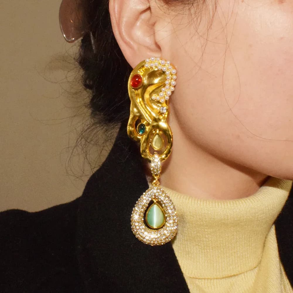 Women Vintage Ethnic Rhinestone Gems With Metal Alloy Big Ears Pendant Dangle Earrings Jewelry Accessory