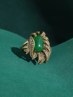 Charm Vintage Gold Plated Feather Rings Antique Green Rhinestone For Women 2026 Banquet Jewelry High Quality Trends Accessories