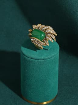Charm Vintage Gold Plated Feather Rings Antique Green Rhinestone For Women 2026 Banquet Jewelry High Quality Trends Accessories