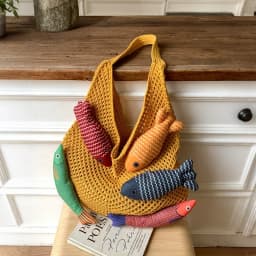 Cute Little Fish Relaxed Knitted Bag 2026 Summer New Commuter Versatile Shoulder Bag Contrasting Cut Out Tote Bag