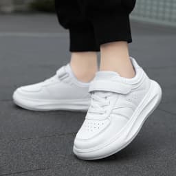 Seasonal children's leather shoes for boys and girls, outdoor casual shoes, medium-large size, black sports shoes, perfect for s